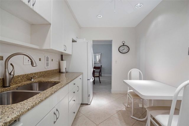 4250 GALT OCEAN Drive PHB, Fort Lauderdale, FL 33308