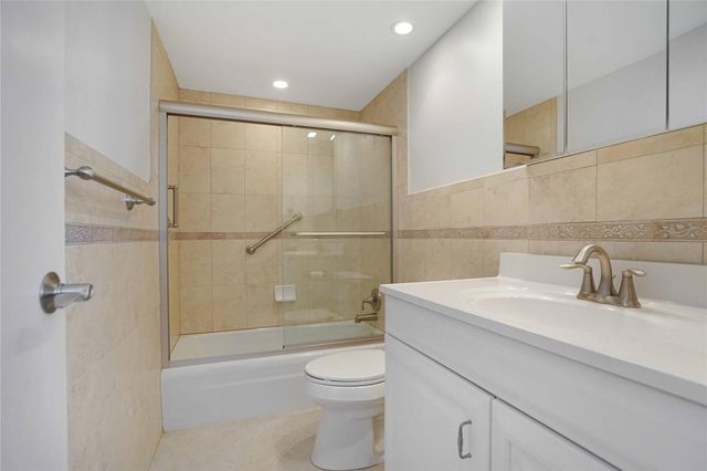 4250 GALT OCEAN Drive PHB, Fort Lauderdale, FL 33308