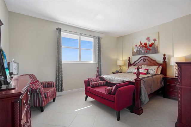 4250 GALT OCEAN Drive PHB, Fort Lauderdale, FL 33308
