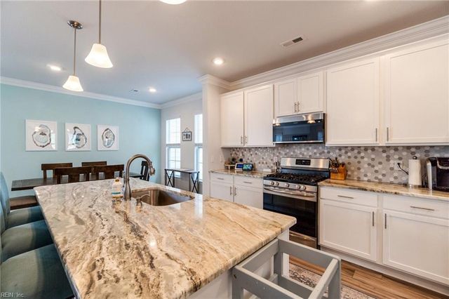 2258 Sanibel LN, Chesapeake, VA 23321
