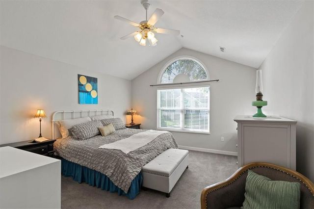 7137 Meadow View Street, Shawnee, KS 66227