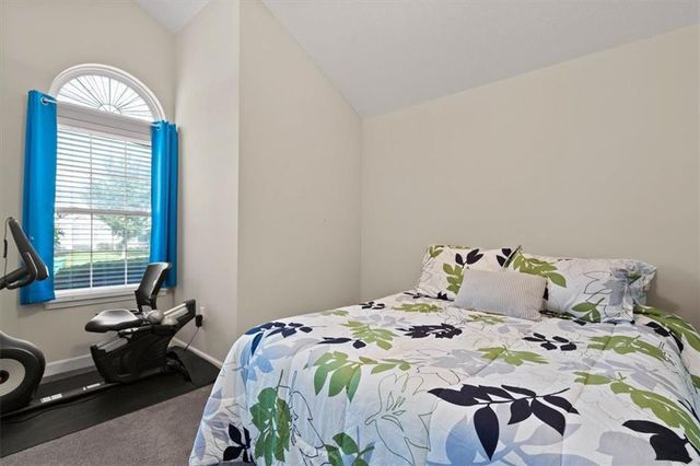7137 Meadow View Street, Shawnee, KS 66227
