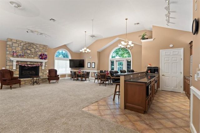 7137 Meadow View Street, Shawnee, KS 66227