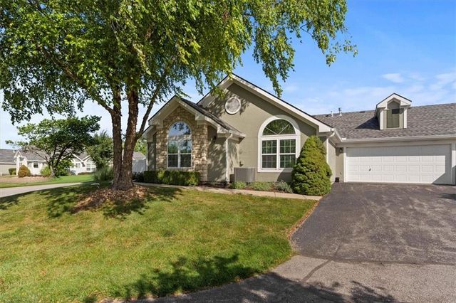 7137 Meadow View Street, Shawnee, KS 66227