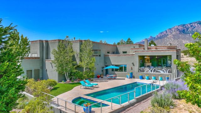 8504 Snakedance Court NE, Albuquerque, NM 87111