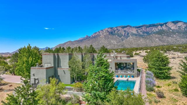 8504 Snakedance Court NE, Albuquerque, NM 87111