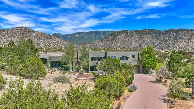 8504 Snakedance Court NE, Albuquerque, NM 87111
