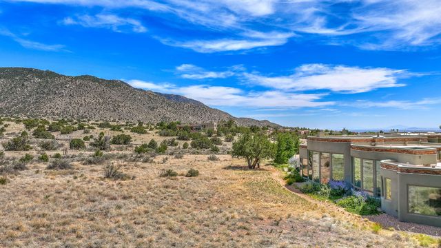 8504 Snakedance Court NE, Albuquerque, NM 87111