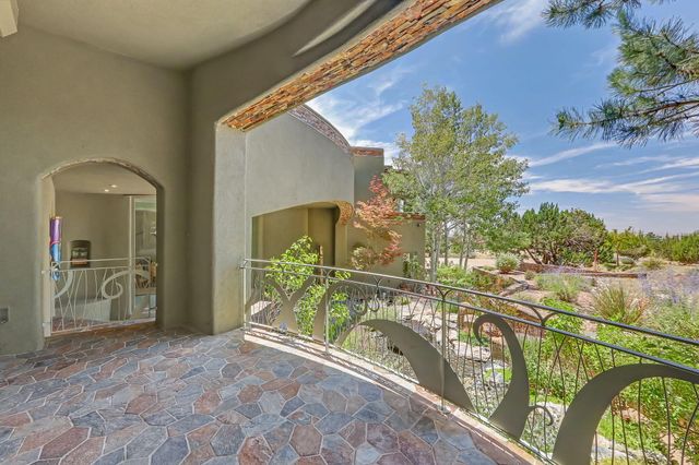 8504 Snakedance Court NE, Albuquerque, NM 87111