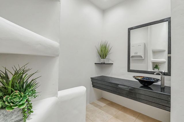 8504 Snakedance Court NE, Albuquerque, NM 87111