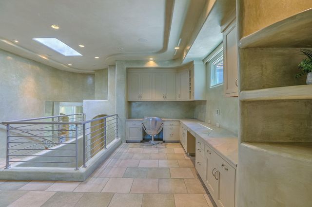 8504 Snakedance Court NE, Albuquerque, NM 87111