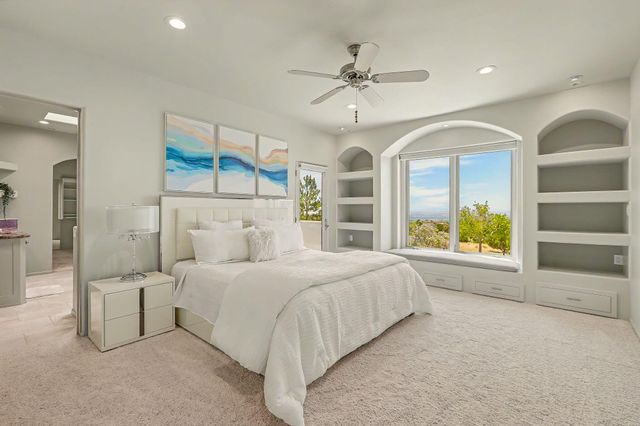 8504 Snakedance Court NE, Albuquerque, NM 87111