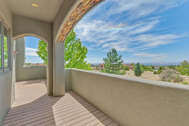 8504 Snakedance Court NE, Albuquerque, NM 87111