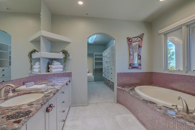 8504 Snakedance Court NE, Albuquerque, NM 87111