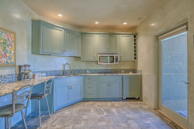 8504 Snakedance Court NE, Albuquerque, NM 87111