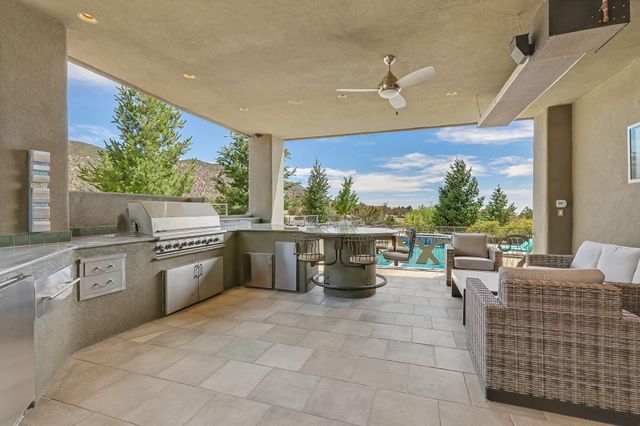 8504 Snakedance Court NE, Albuquerque, NM 87111