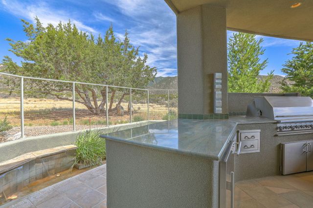 8504 Snakedance Court NE, Albuquerque, NM 87111