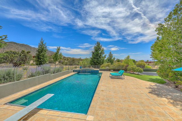 8504 Snakedance Court NE, Albuquerque, NM 87111