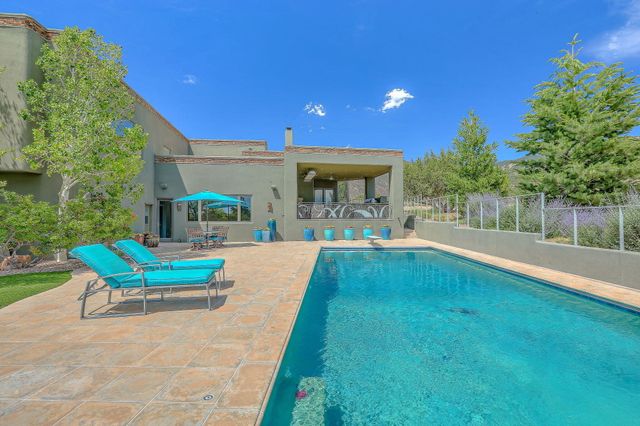 8504 Snakedance Court NE, Albuquerque, NM 87111