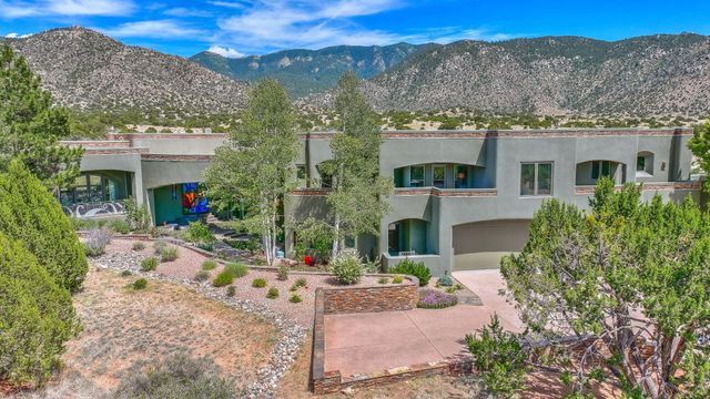 8504 Snakedance Court NE, Albuquerque, NM 87111