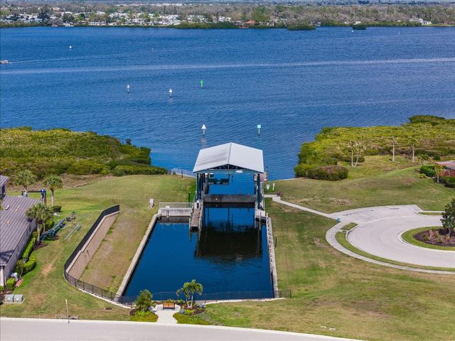 1256 TYNE LANE, Bradenton, FL 34208