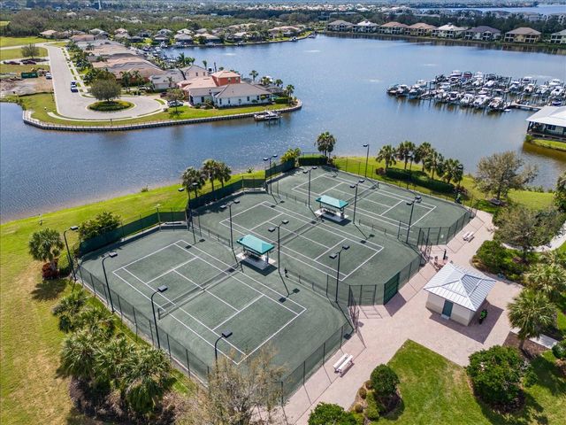 1256 TYNE LANE, Bradenton, FL 34208