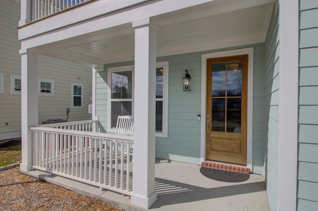 424 Bluegill Lane, Johns Island, SC 29455