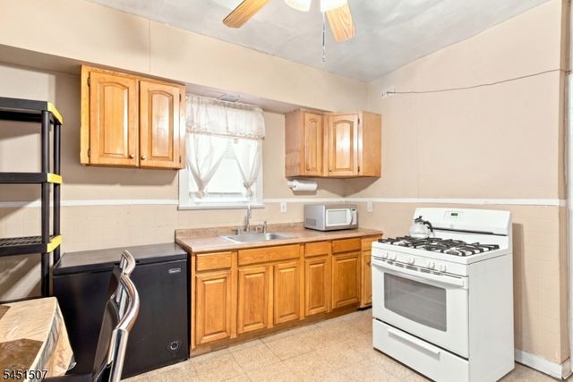 102 Claremont Ave, Jersey City, NJ 07305
