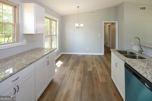 125 Anne Drive, Warner Robins, GA 31093