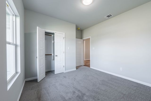 213 Marble Creek Drive, Fort Worth, TX 76131