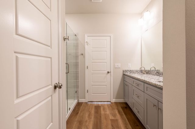 213 Marble Creek Drive, Fort Worth, TX 76131