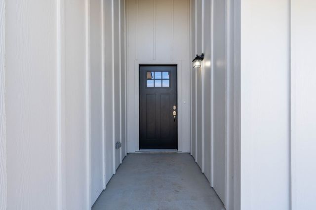 213 Marble Creek Drive, Fort Worth, TX 76131