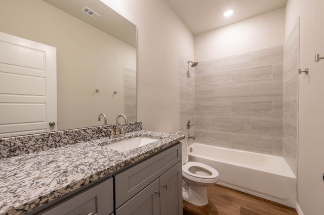 213 Marble Creek Drive, Fort Worth, TX 76131