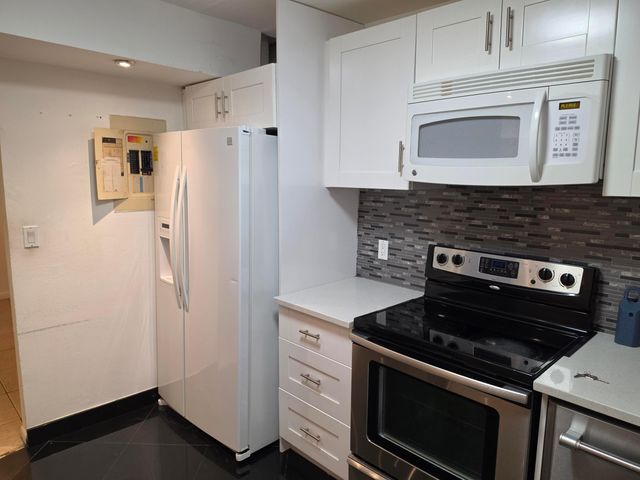 733 SE 1st Way 102, Deerfield Beach, FL 33441
