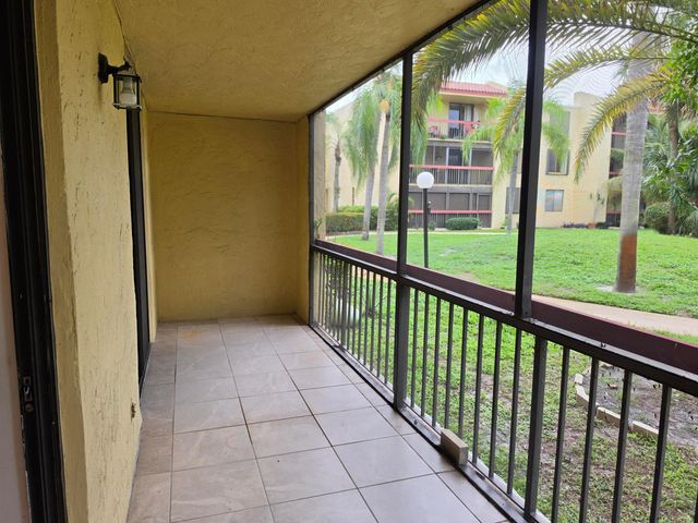 733 SE 1st Way 102, Deerfield Beach, FL 33441