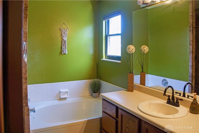6652 Loblolly Drive, Huber Heights, OH 45424