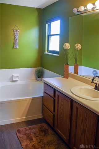 6652 Loblolly Drive, Huber Heights, OH 45424