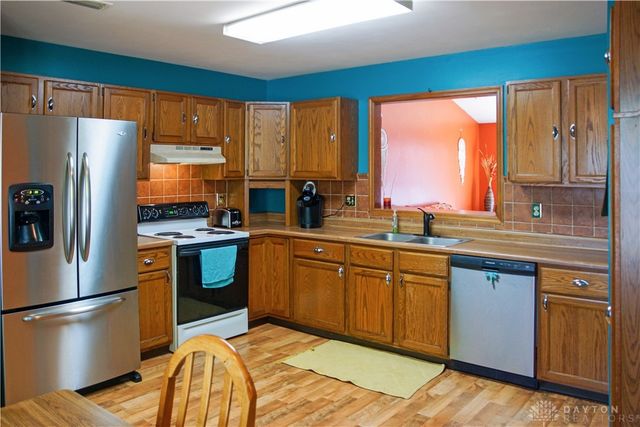 6652 Loblolly Drive, Huber Heights, OH 45424