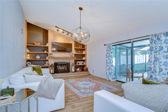 819 BLUEGRASS LANE, Brandon, FL 33510