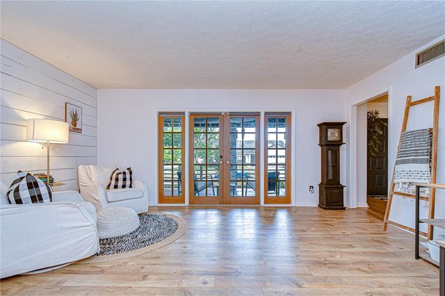 819 BLUEGRASS LANE, Brandon, FL 33510