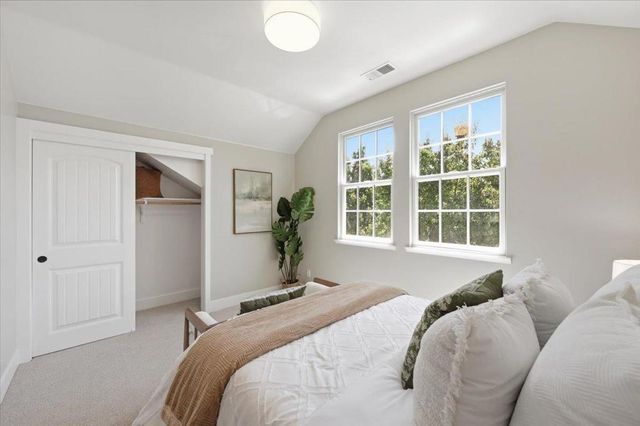 936 Valencia Avenue, Mountain View, CA 94040