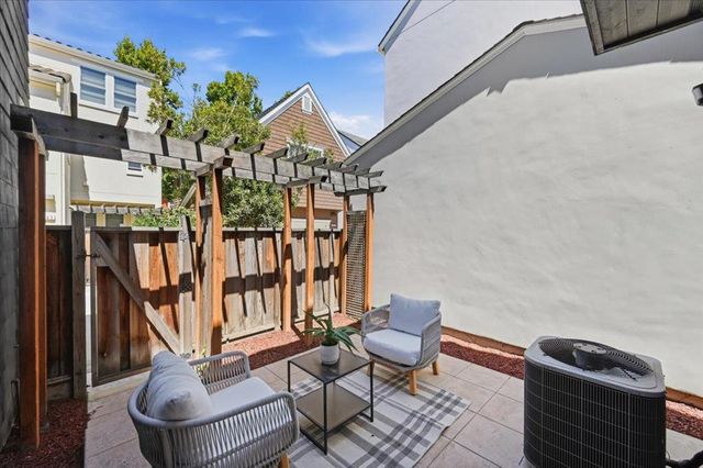 936 Valencia Avenue, Mountain View, CA 94040