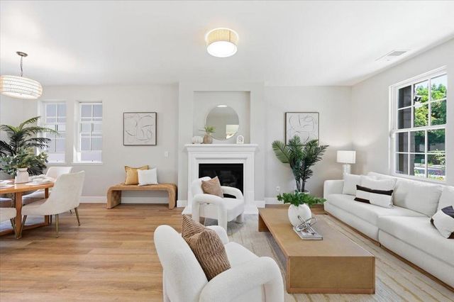 936 Valencia Avenue, Mountain View, CA 94040