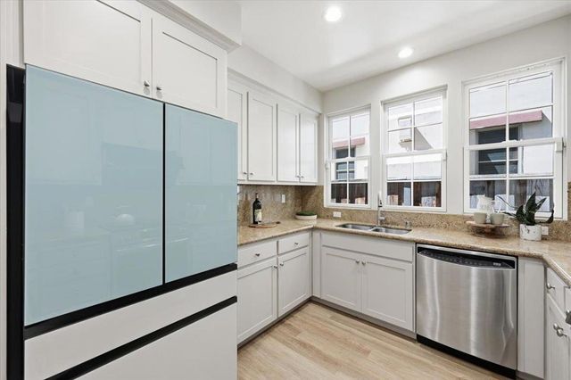 936 Valencia Avenue, Mountain View, CA 94040