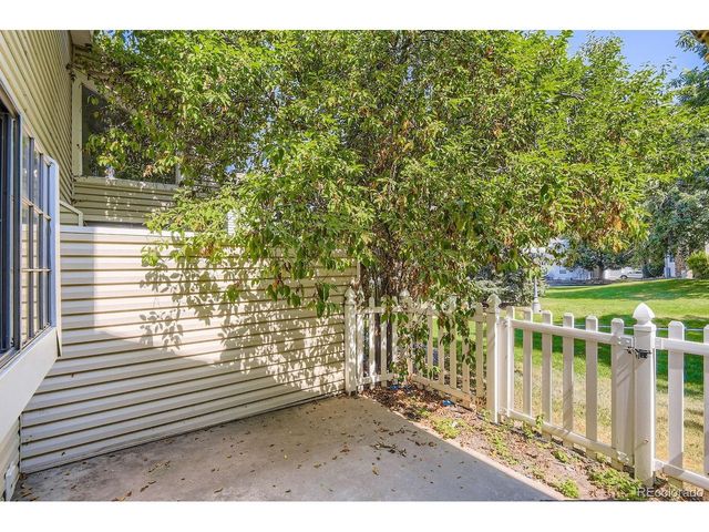 12440 E Pacific Cir B, Aurora, CO 80014