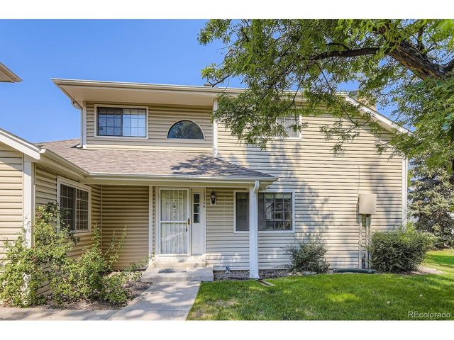 12440 E Pacific Cir B, Aurora, CO 80014