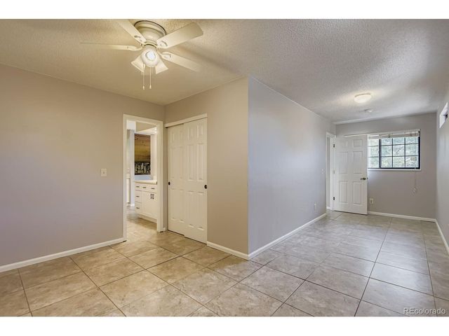 12440 E Pacific Cir B, Aurora, CO 80014