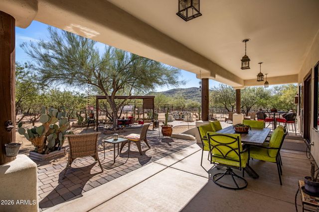 1113 E Johnson Road, New River, AZ 85087