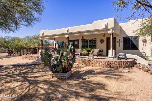 1113 E Johnson Road, New River, AZ 85087