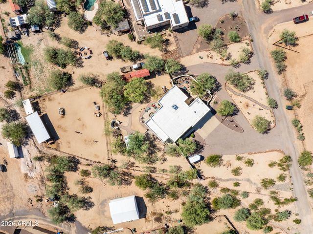 1113 E Johnson Road, New River, AZ 85087